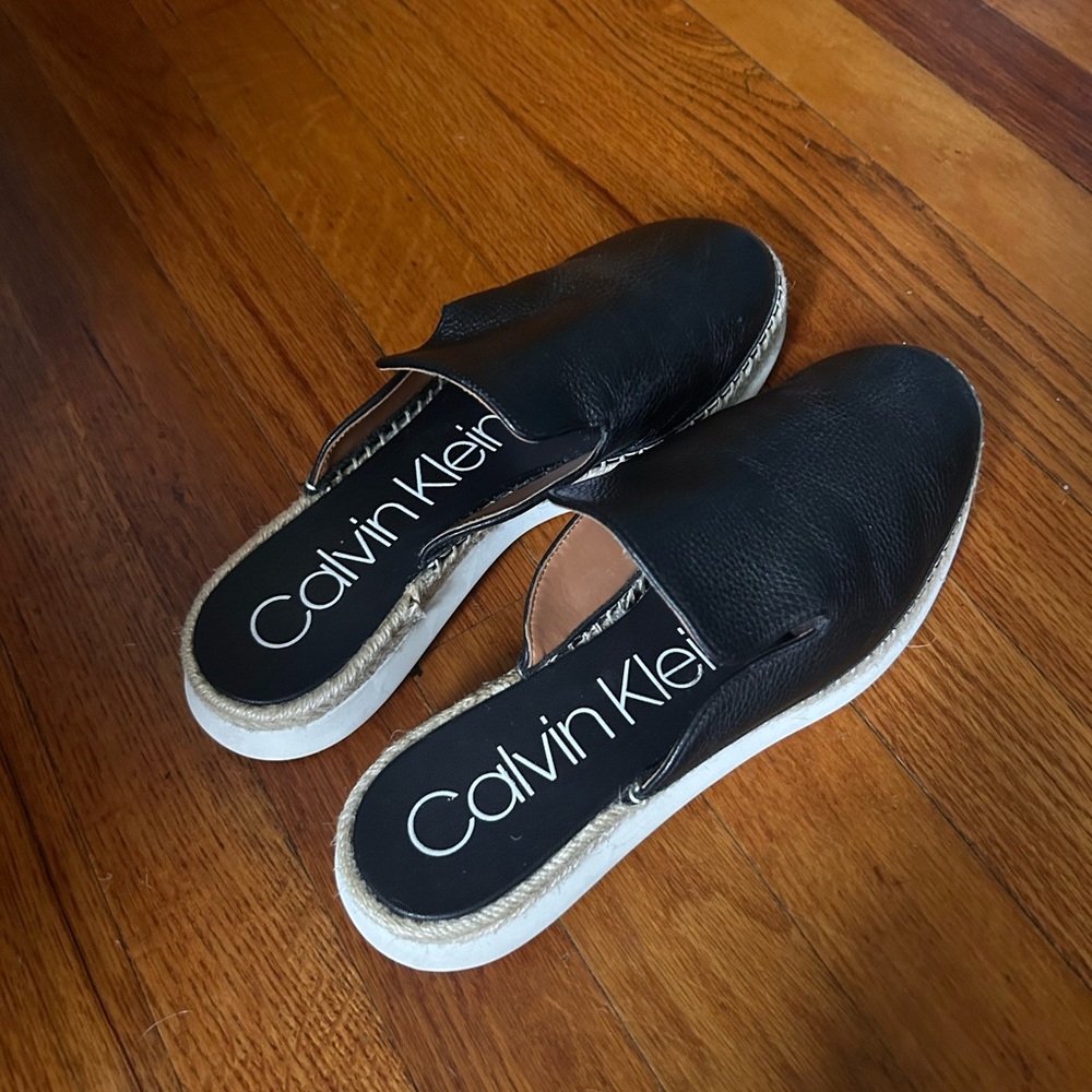 Size 8 - Black Calvin Klein espadrilles mule